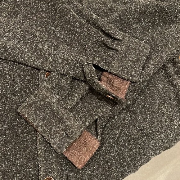 Tommy Bahama Buttoned Down Thick jacket. Mint Condition - Picture 7 of 10